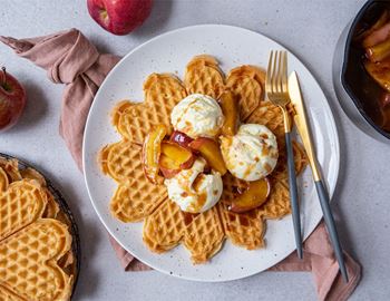 Waffles with caramel apples &ndash; Wilfa AS