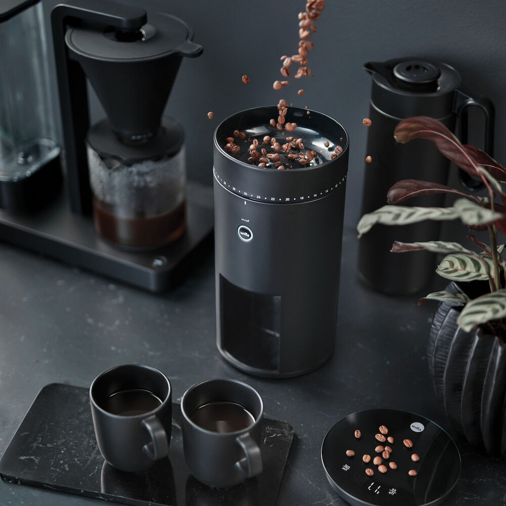 Uniform black with scale