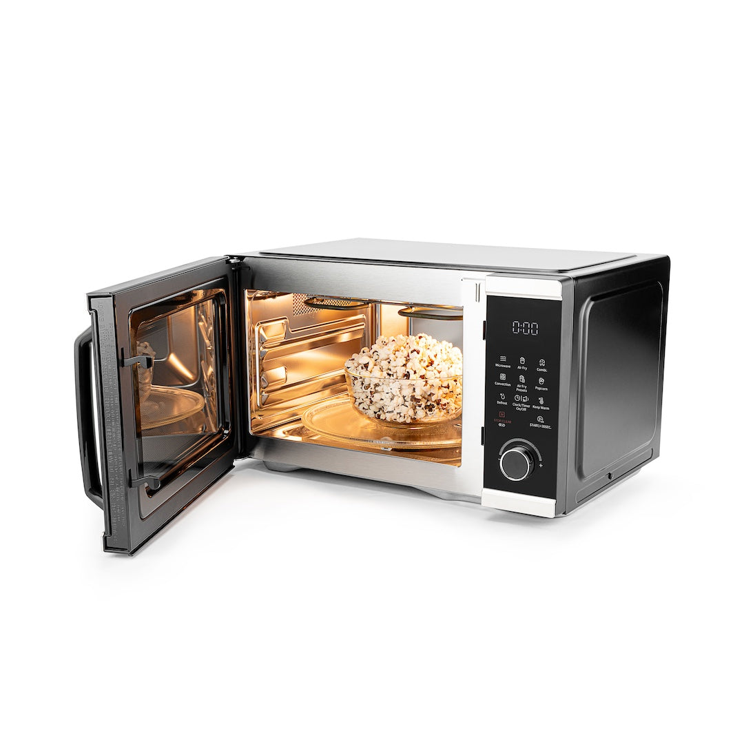 Microwave multioven 3-in-1 Mac-25s from the front with fries