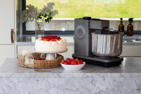 Summer cake with strawberries and raspberries