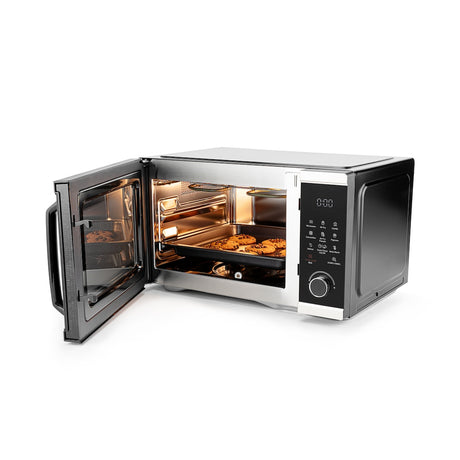 Microwave multioven 3-in-1 Mac-25s from the front with fries